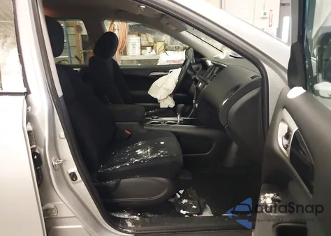 2016 Nissan Pathfinder S z USA, uszkodzony, nr VIN 5N1AR2MM3GC661030